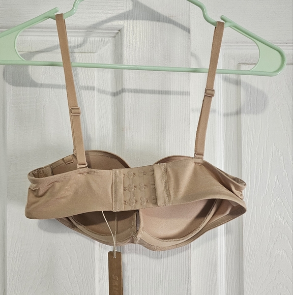 SKIMS Ultimate Strapless Push-Up Bra – Clay - Picture 3 of 4